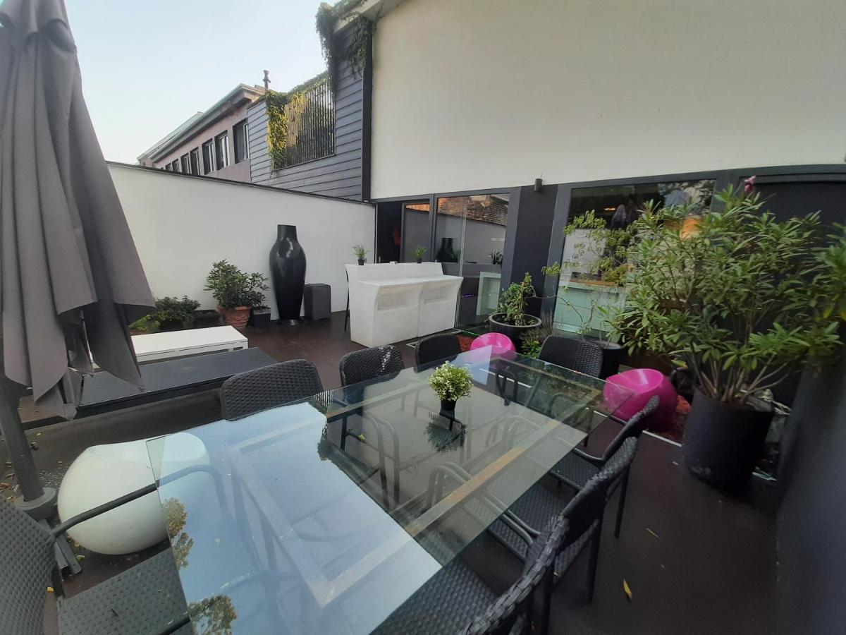 Loft Vip Apartment เลียจ ภายนอก รูปภาพ